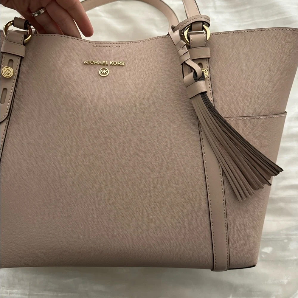 Michael Kors Sullivan Tote Bag - Picture 3 of 9